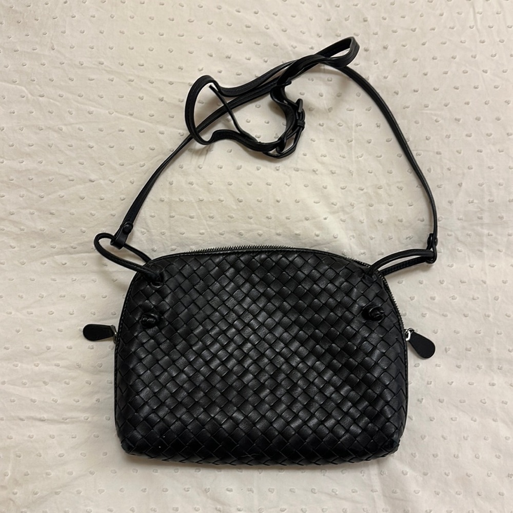 Bottega Veneta crossbody bag in black
